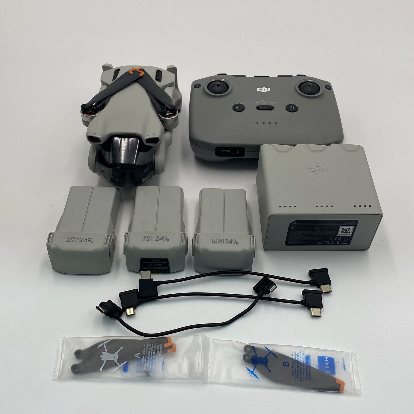 DJI Mini 3 Standard Remote Fly More Combo - Excellent (95% New)