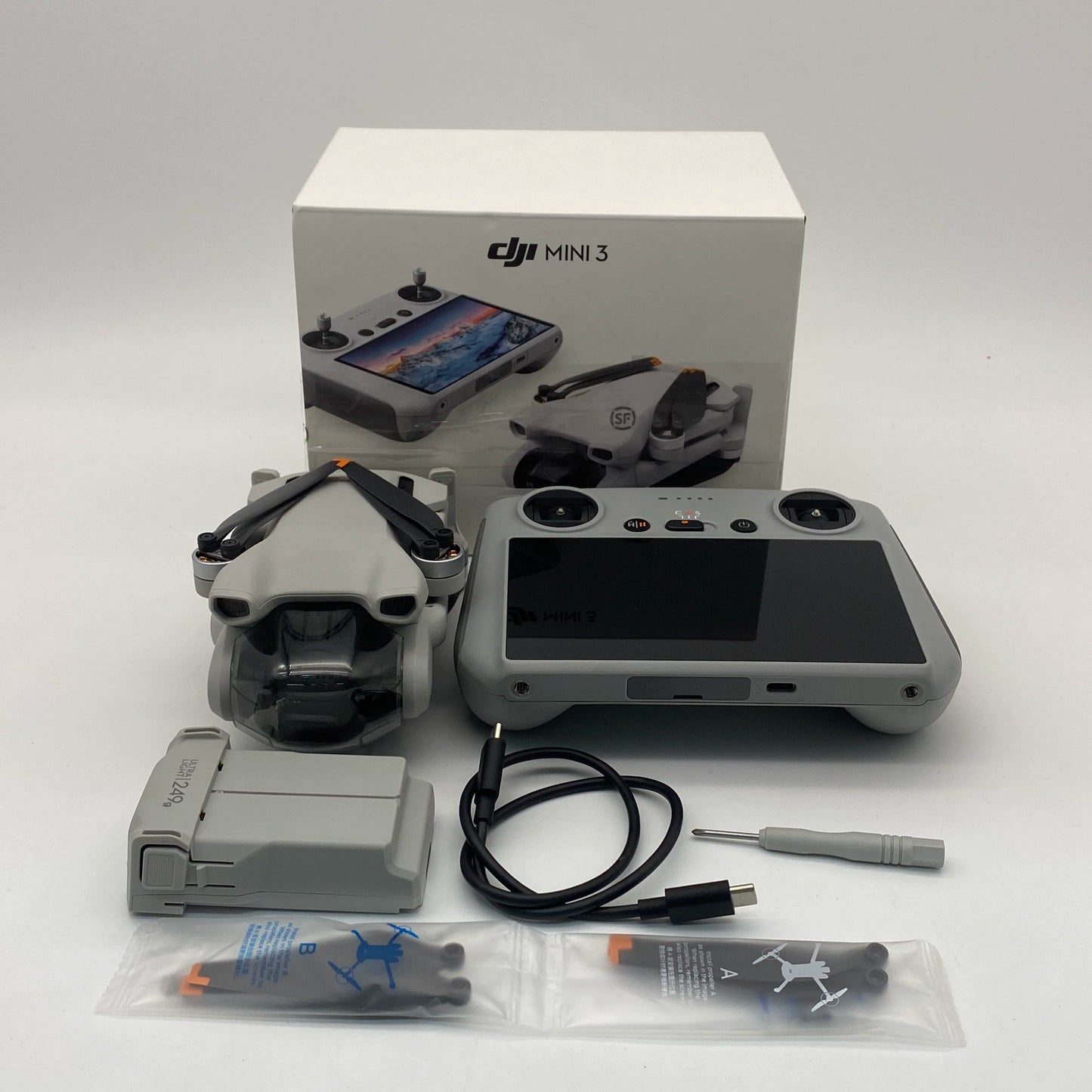 DJI Mini 3 with Screen Remote Controller - Like New (99%)