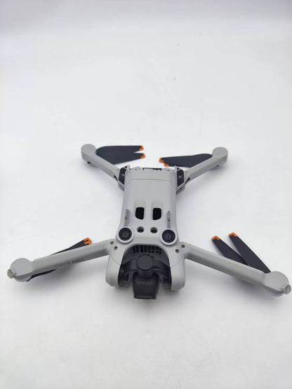 95% New (Like New) DJI mini3pro with Screen, Extended Battery Fly More Combo