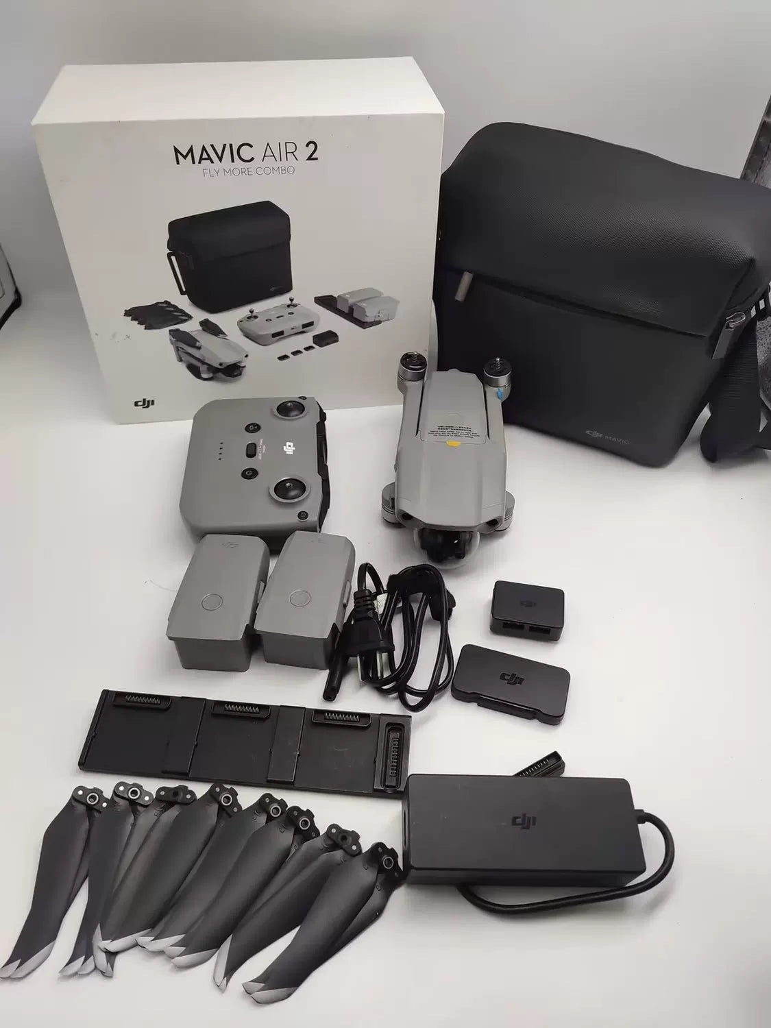 DJI Air2 Fly More Combo