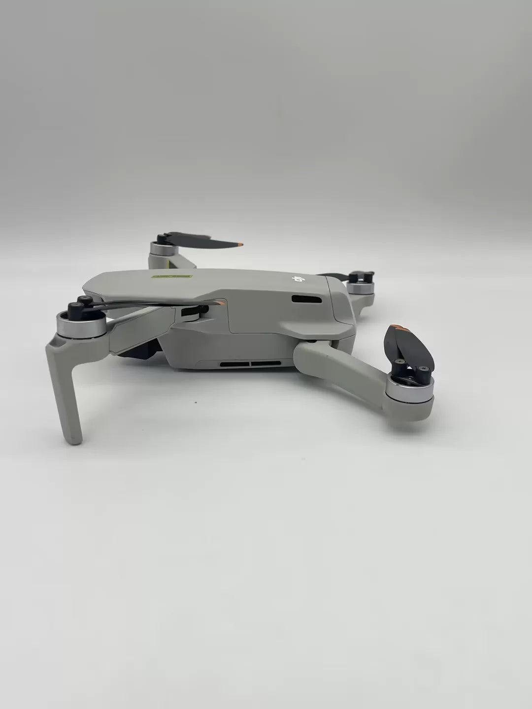 90% New (Excellent) DJI Mini 2 SE Fly More Combo
