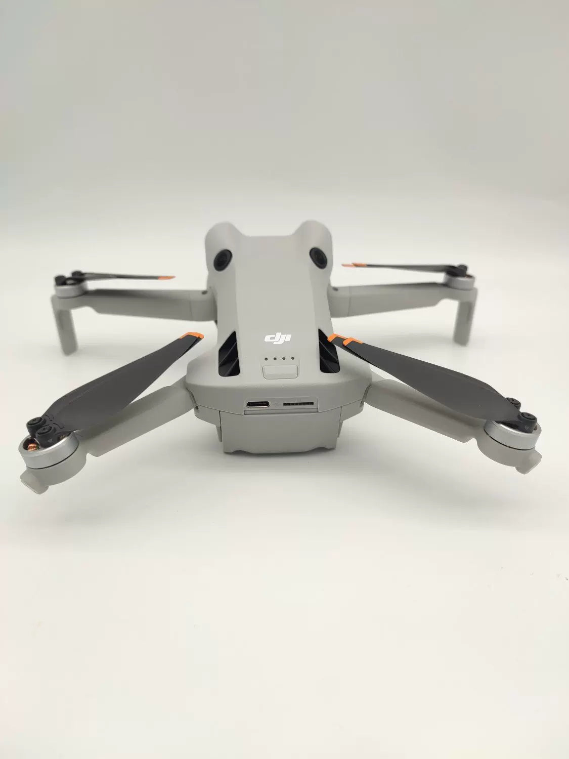 DJI Mini4pro with Screen Fly More Combo with DJI Care Refresh