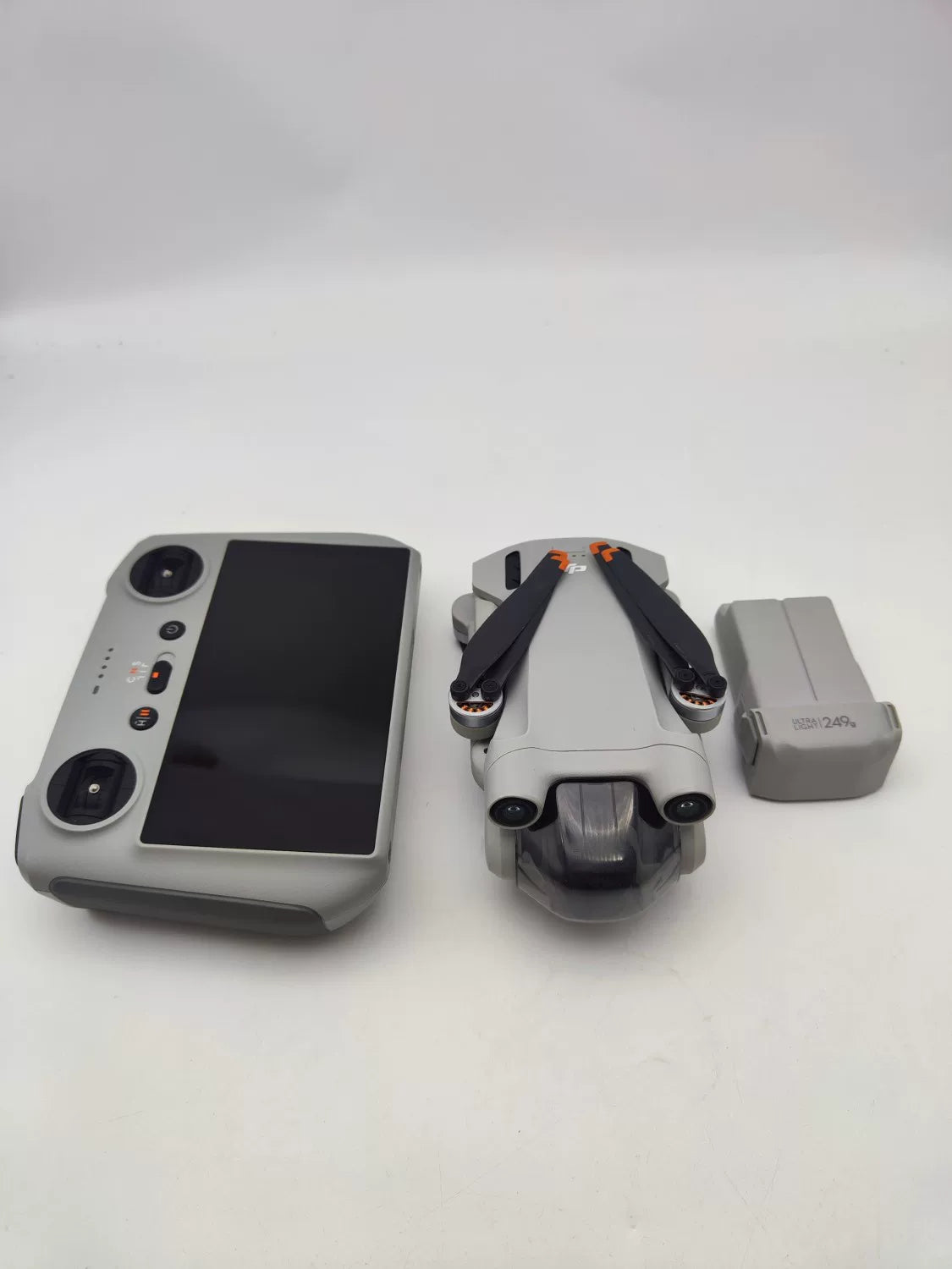 95% New (Like New) DJI mini3pro with Screen Standard Combo