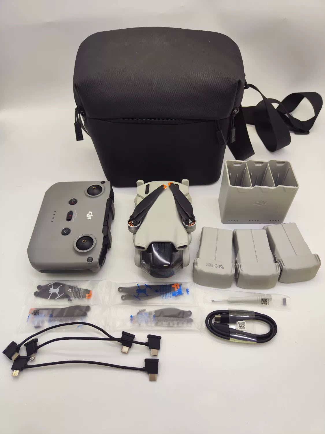 95% New (Like New) DJI mini3 Fly More Combo
