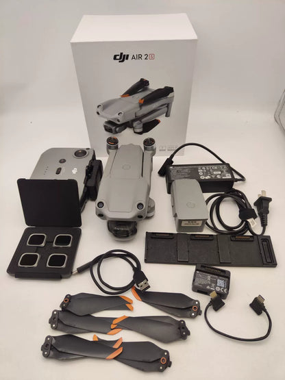 95% New (Like New) DJI air2s Fly More Combo