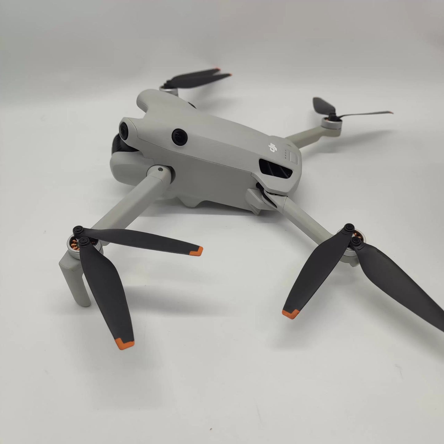 95% New (Like New) Mini 4 Pro with 2 -Gen RC Screen Remote