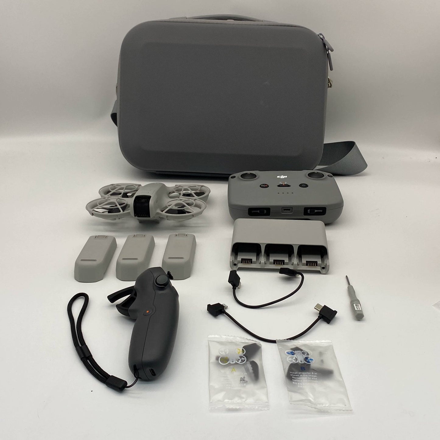 DJI Neo Fly More Combo - Very Good (90% New)