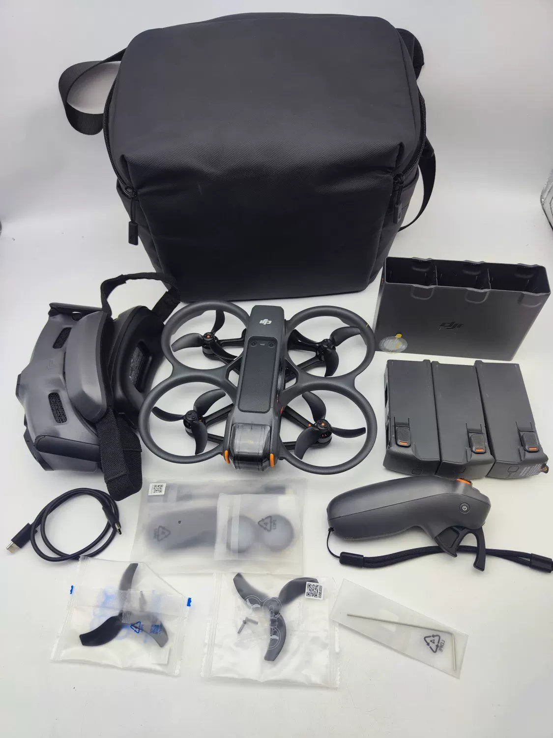 99% New (Mint) DJI avata2 Fly More Combo with DJI Care Refresh