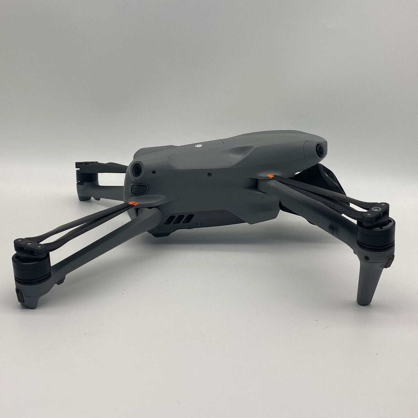 DJI Air 3S Fly More Combo مع جهاز تحكم عن بعد بشاشة و Care Refresh - ممتاز (95% جديد)