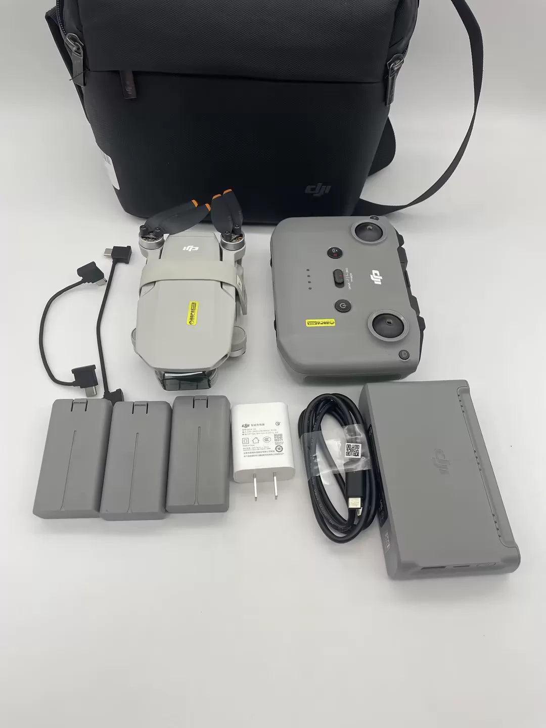 90% New (Excellent) DJI Mini 2 SE Fly More Combo