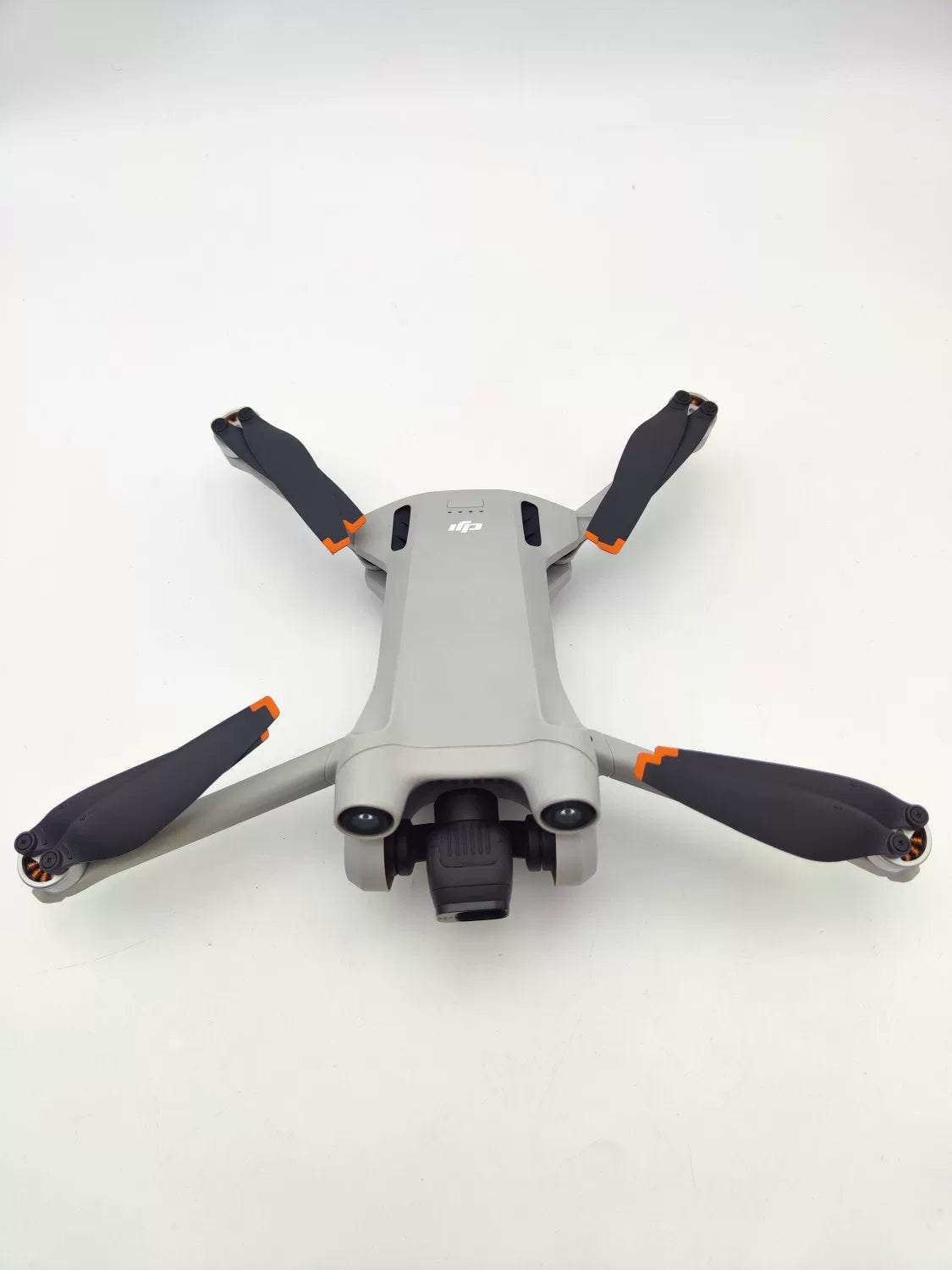 99% New (Mint) DJI mini3pro with Screen, Extended Battery Fly More Combo
