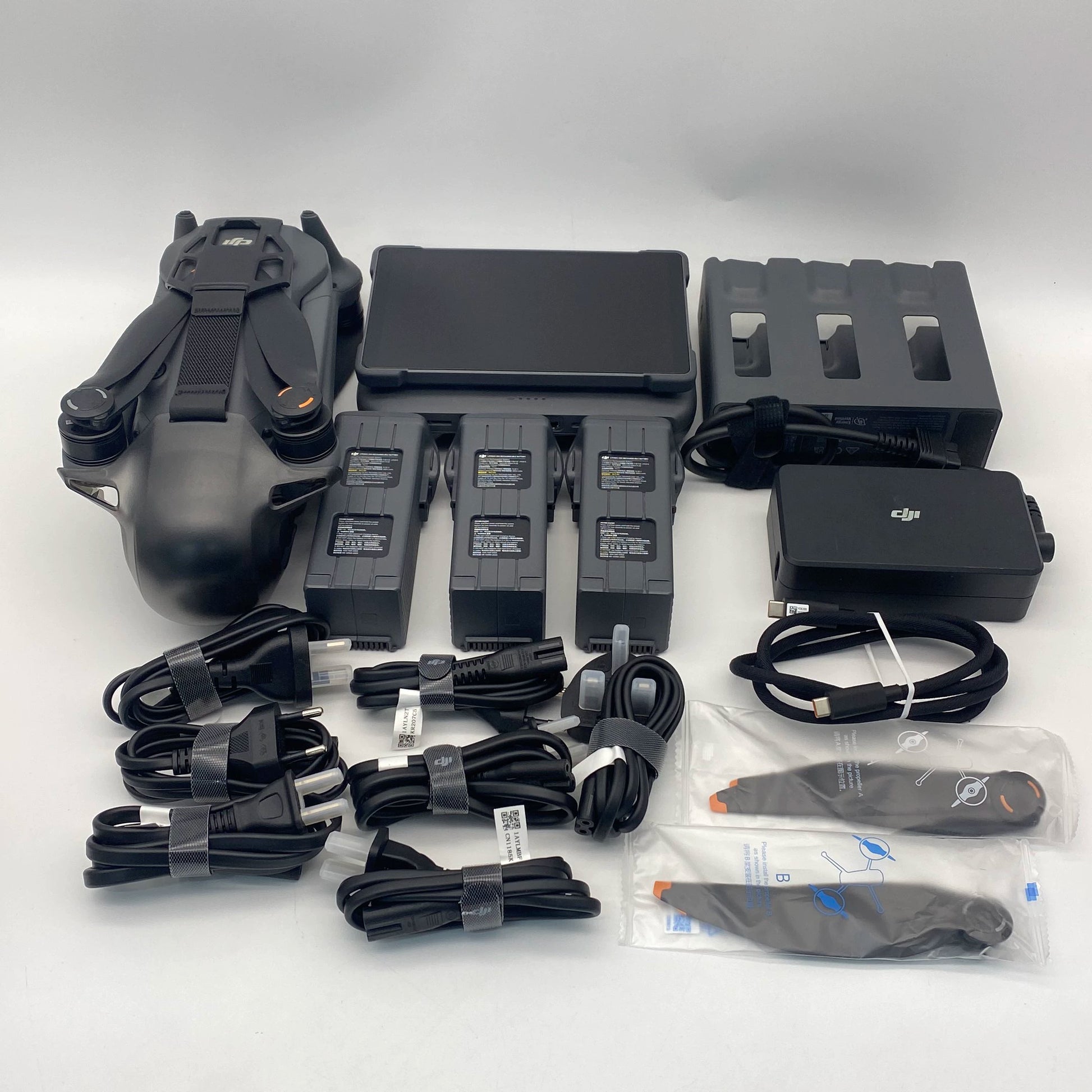 DJI Mavic 4 Pro 512GB Creator Kit Enhanced Transmission - Excellent (95% New)
