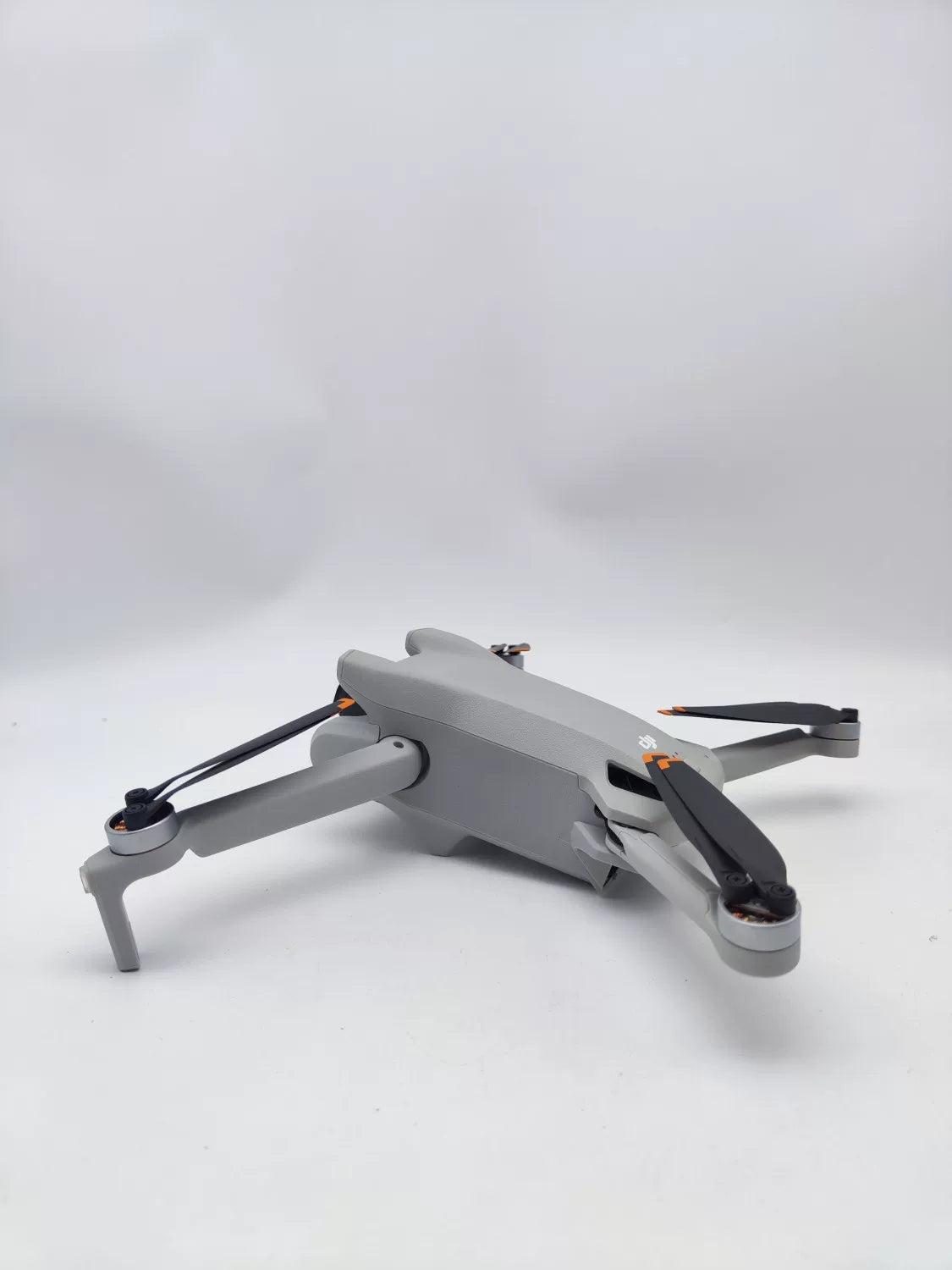 99% New (Mint) DJI mini3 with Screen Fly More Combo with DJI Care Refresh