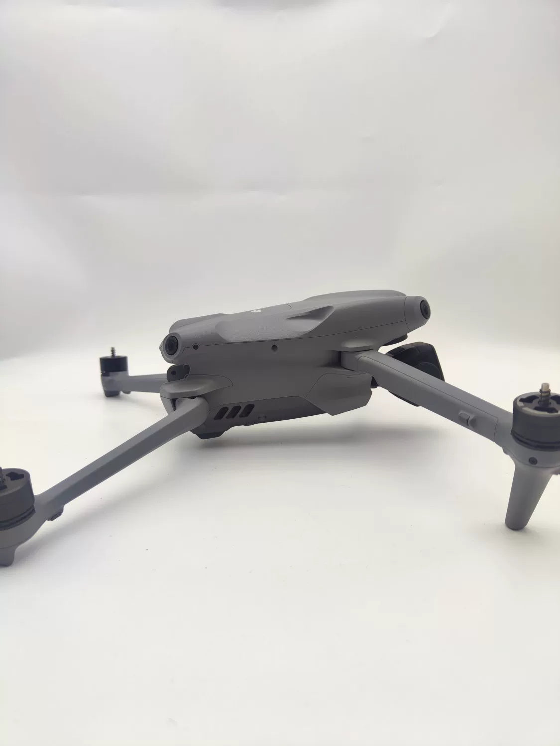99% New (Mint) DJI Air3 Body Only