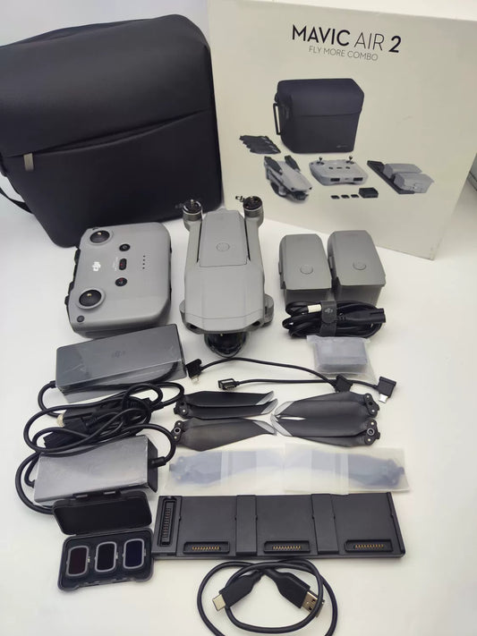 99% New (Mint) DJI air2 Fly More Combo