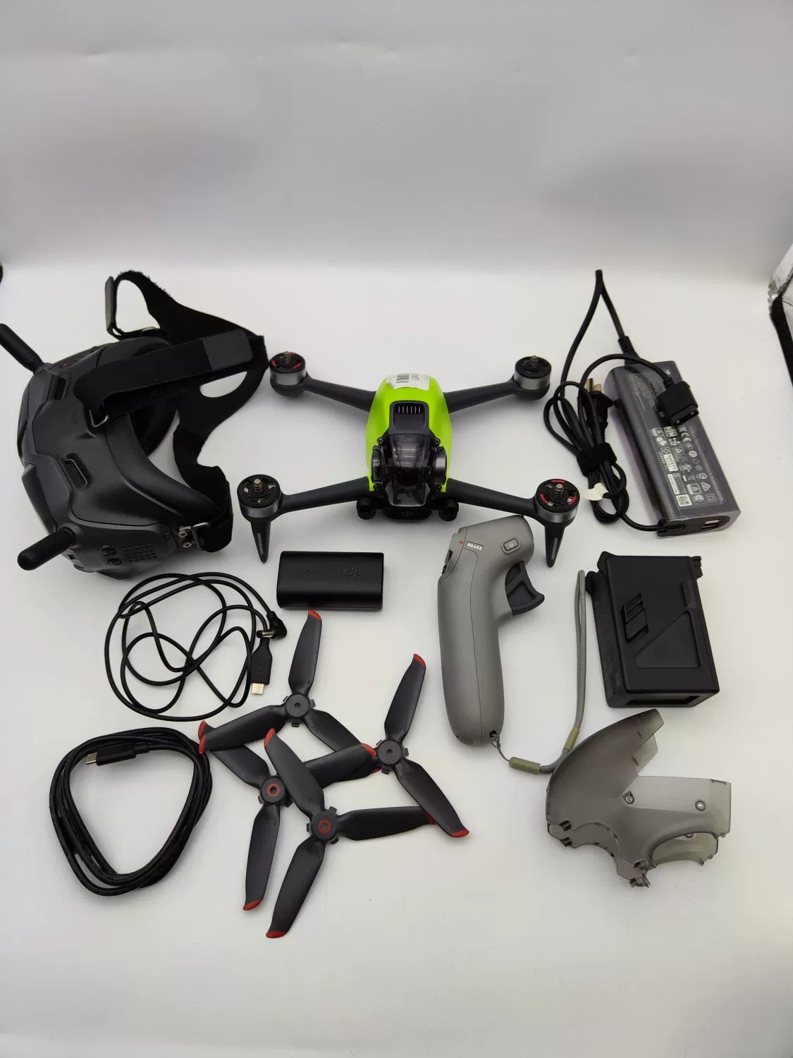 95% New (Like New) DJI FPV Combo
