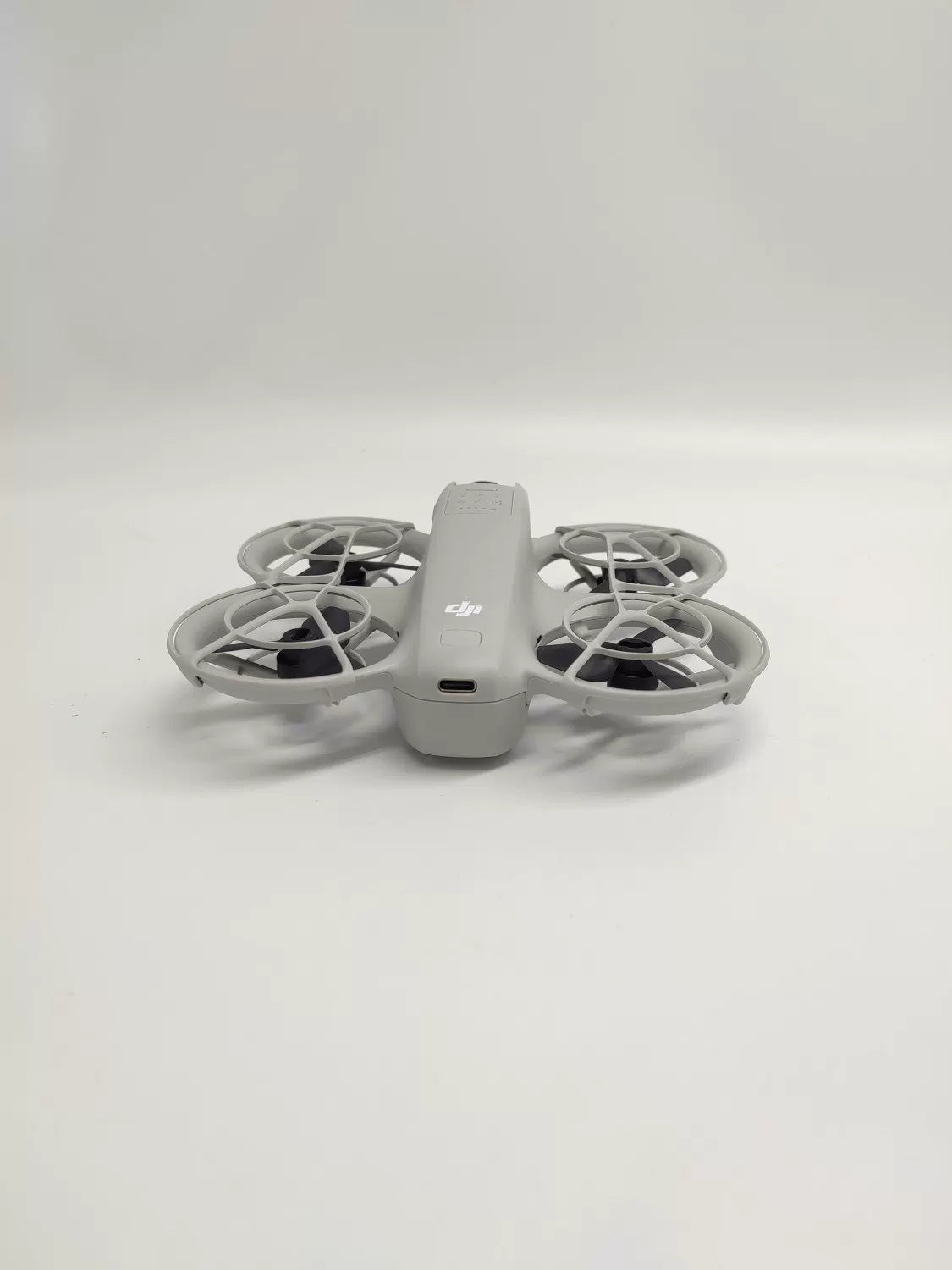 Near-New DJI Neo Fly More Combo
