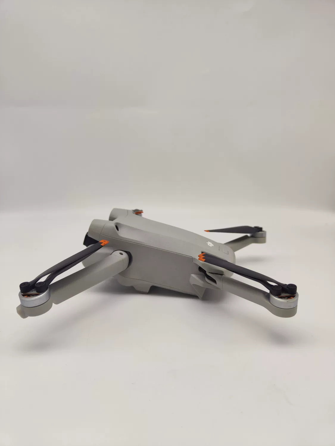 99% New (Mint) DJI mini3pro Extended Battery Fly More Combo