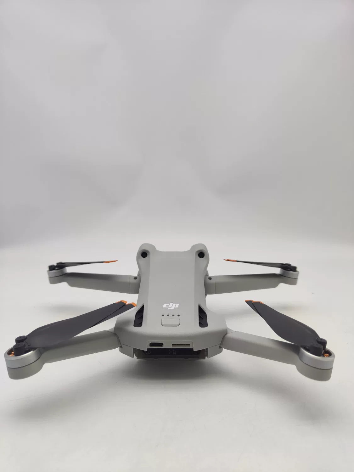 99% New (Mint) DJI mini3pro with Screen Fly More Combo with DJI Care Refresh