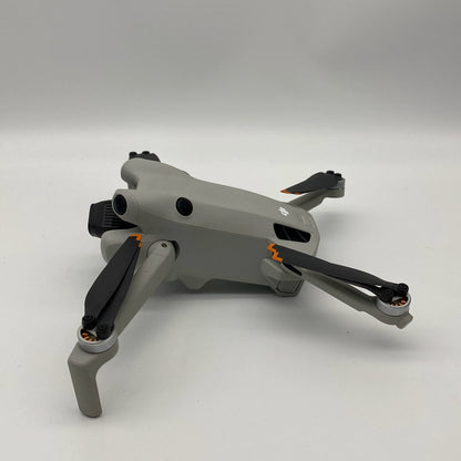 DJI Mini 4 Pro with Screen Remote Long Range Kit - Excellent (95% New)