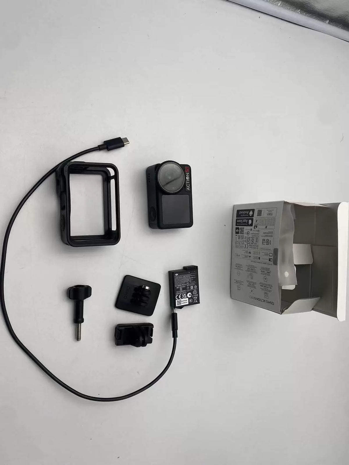 99% New (Mint) DJI Osmo Action 5 Pro – photo 1