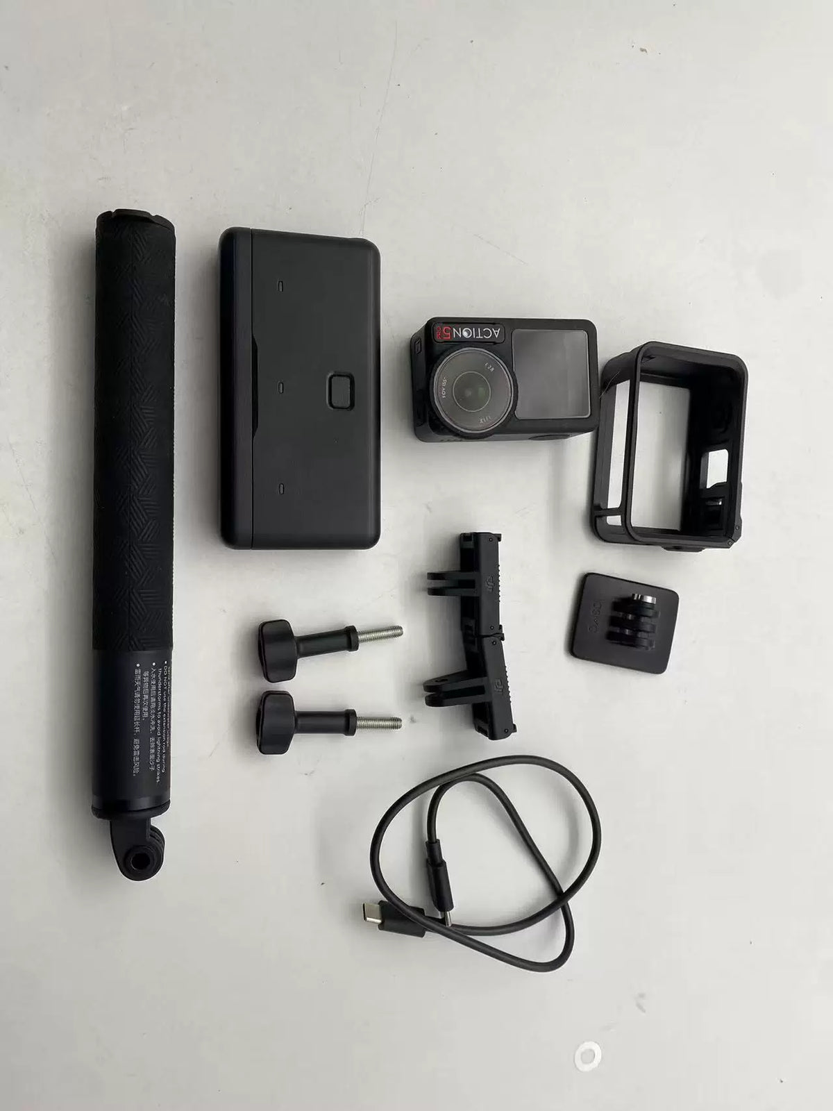 99% New (Mint) DJI Osmo Action 5 Pro Adventure Combo Combo – photo 1