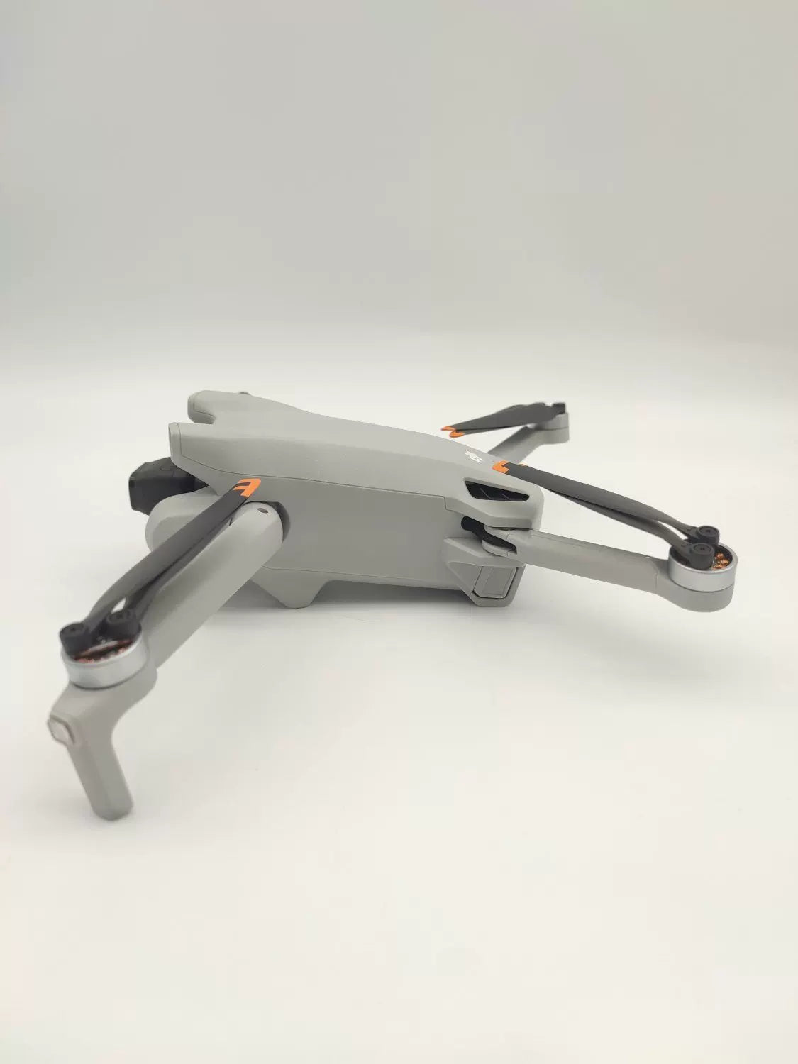 99% New (Mint) DJI Mini3 with Screen Fly More Combo with DJI Care Refresh