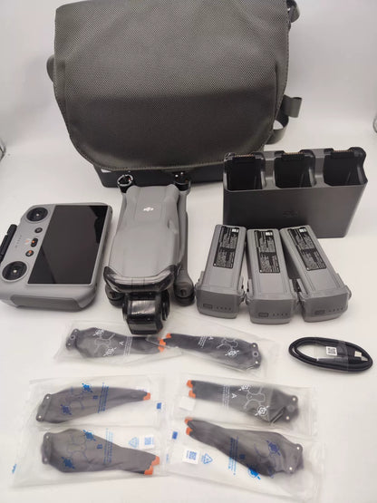 95% New (Like New) DJI air3 with Screen Fly More Combo