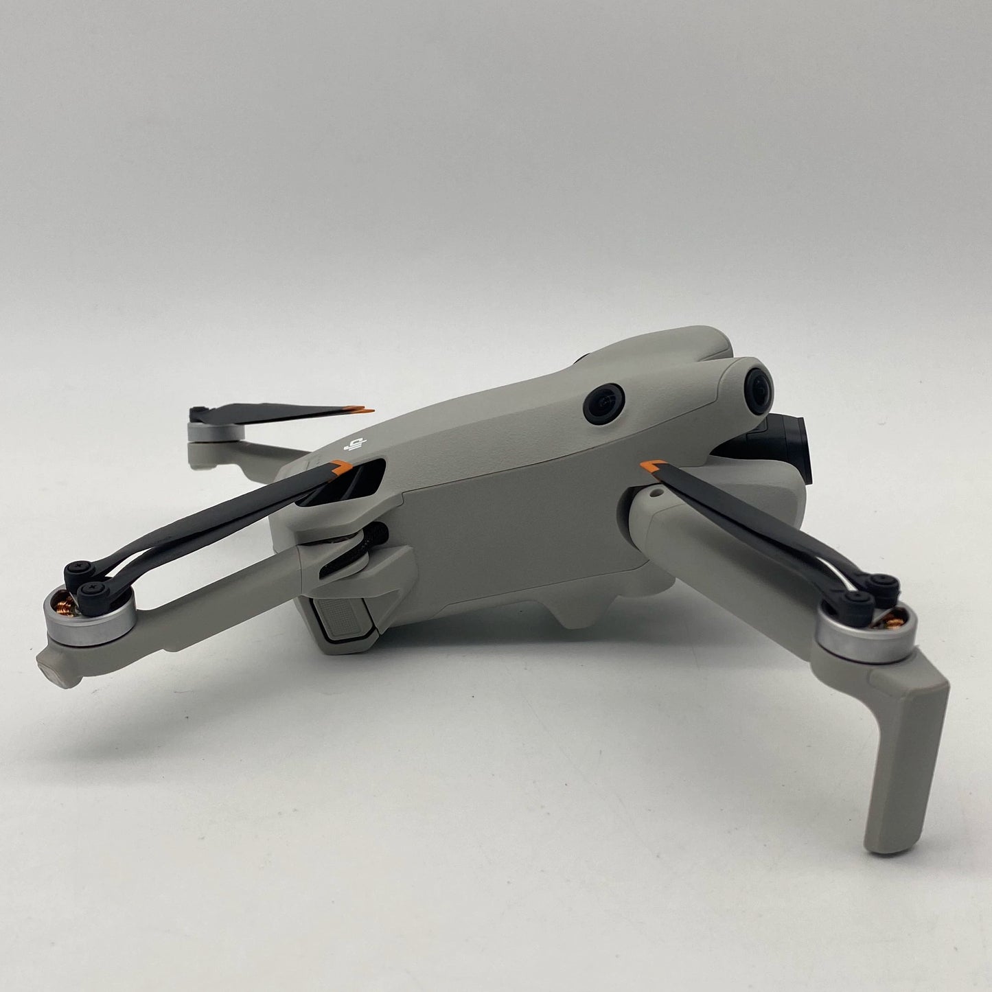 DJI Mini 4 Pro with Screen Remote - Long Range Kit - Excellent (95% New)