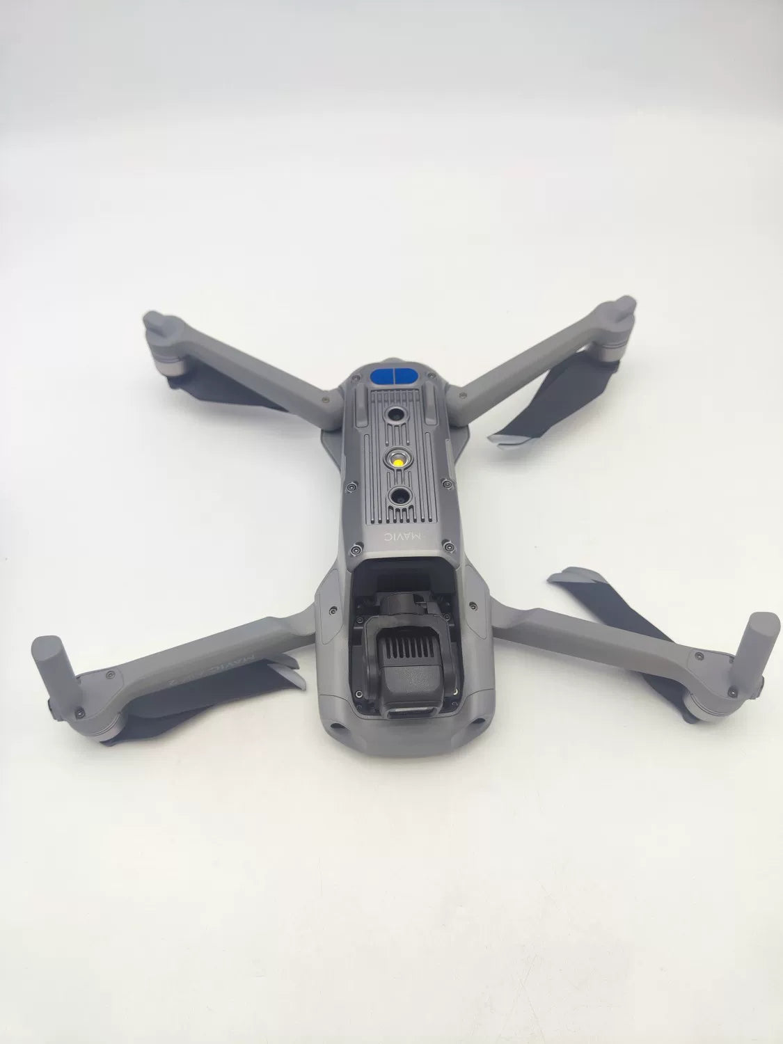 95% New (Like New) DJI air2 Fly More Combo