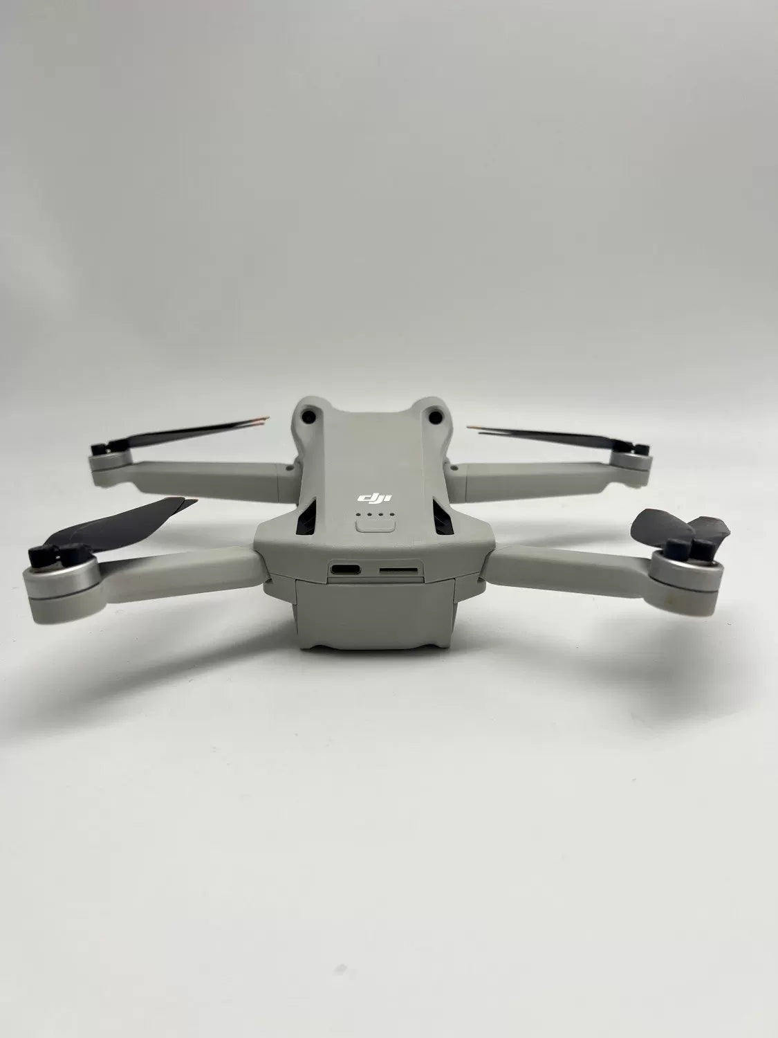 DJI Mini 3 pro with Screen, Extended Battery Fly More Combo