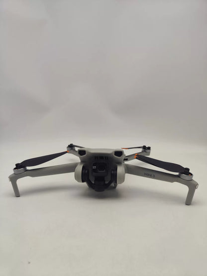 95% New (Like New) DJI mini3 with Screen, Extended Battery Fly More Combo