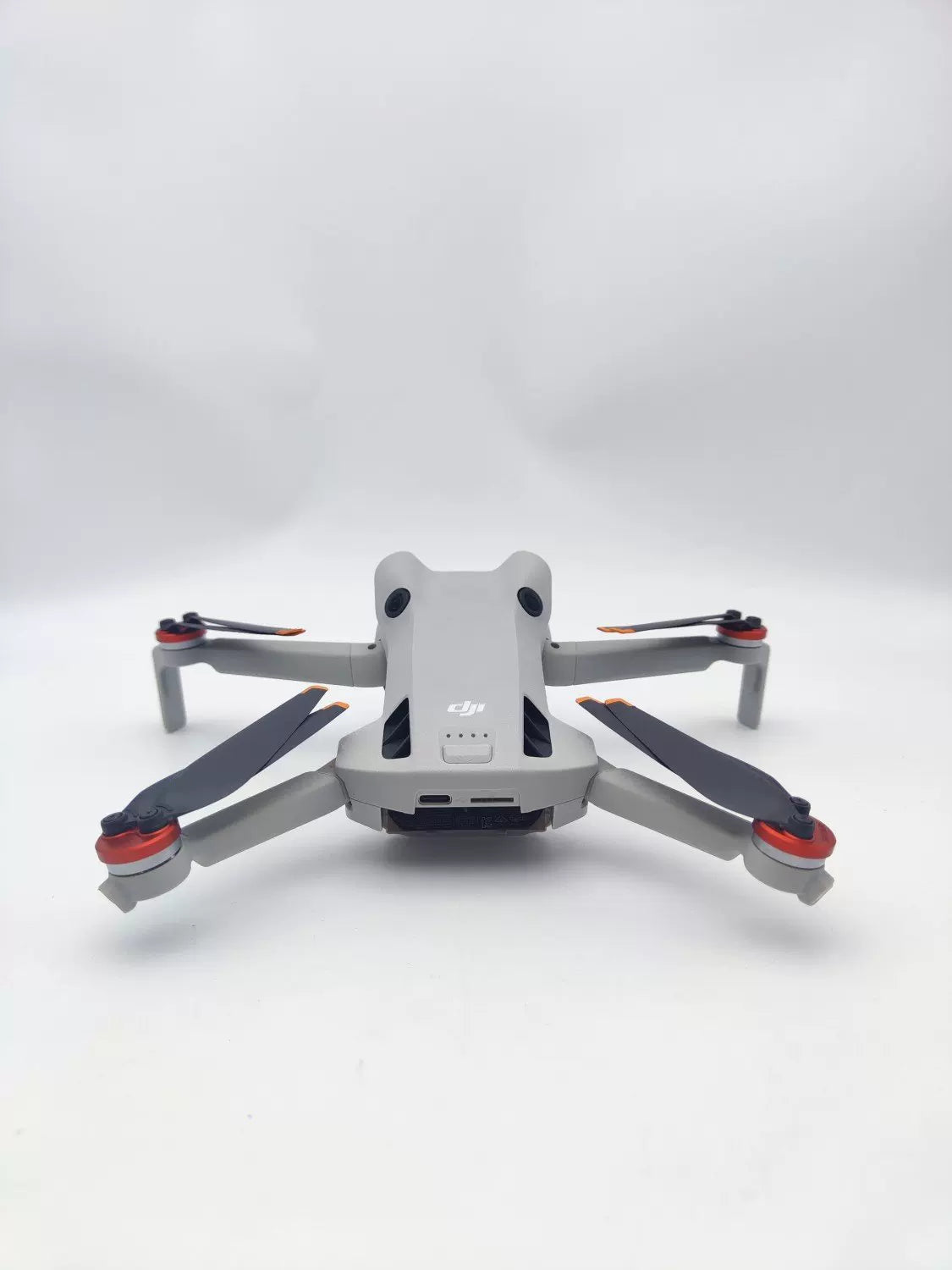 95% New (Like New) DJI Mini4pro with Screen Fly More Combo