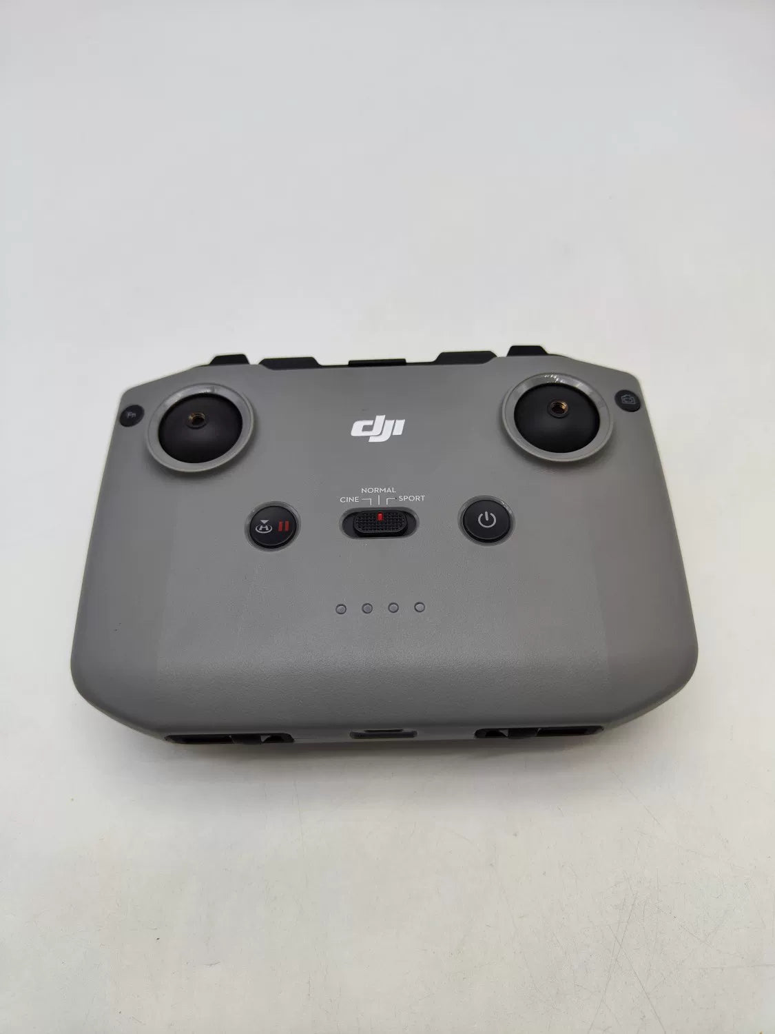 99% New (Mint) DJI air2s Fly More Combo