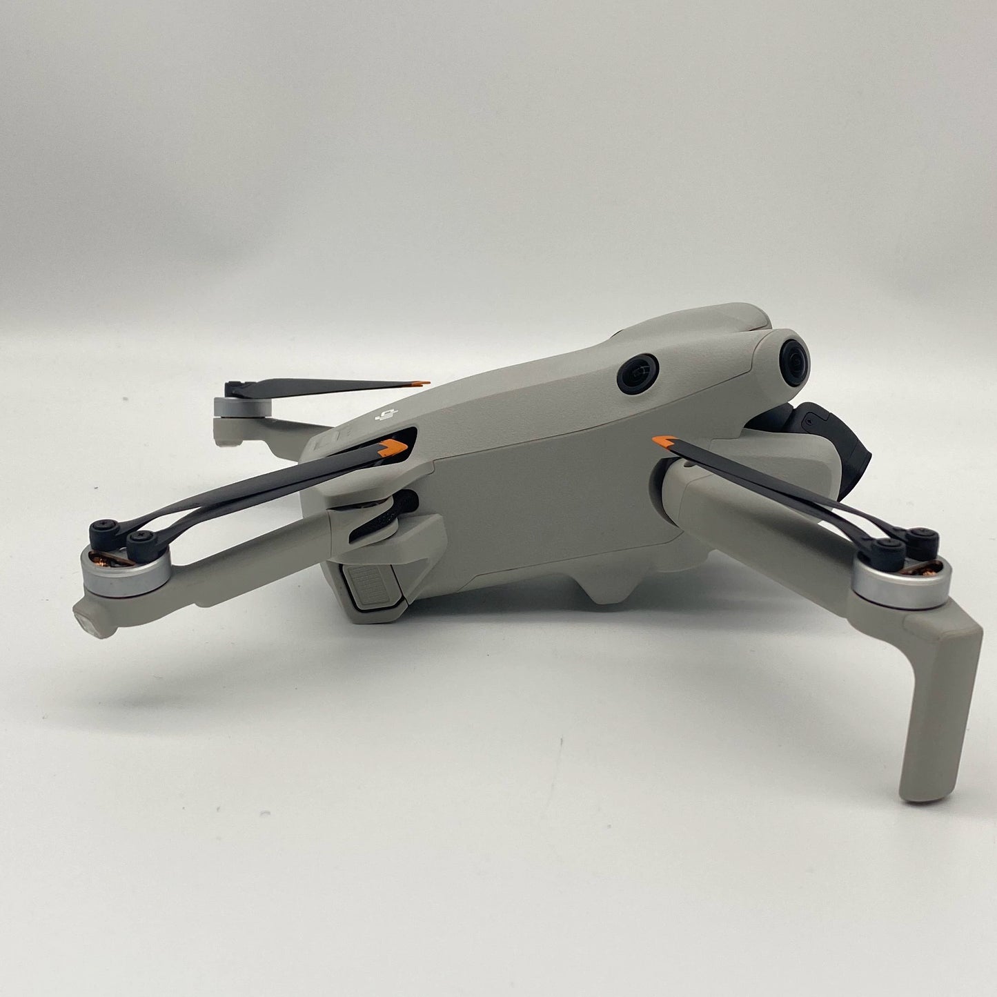 DJI Mini 4 Pro with Screen Remote Controller - Very Good (90% New)