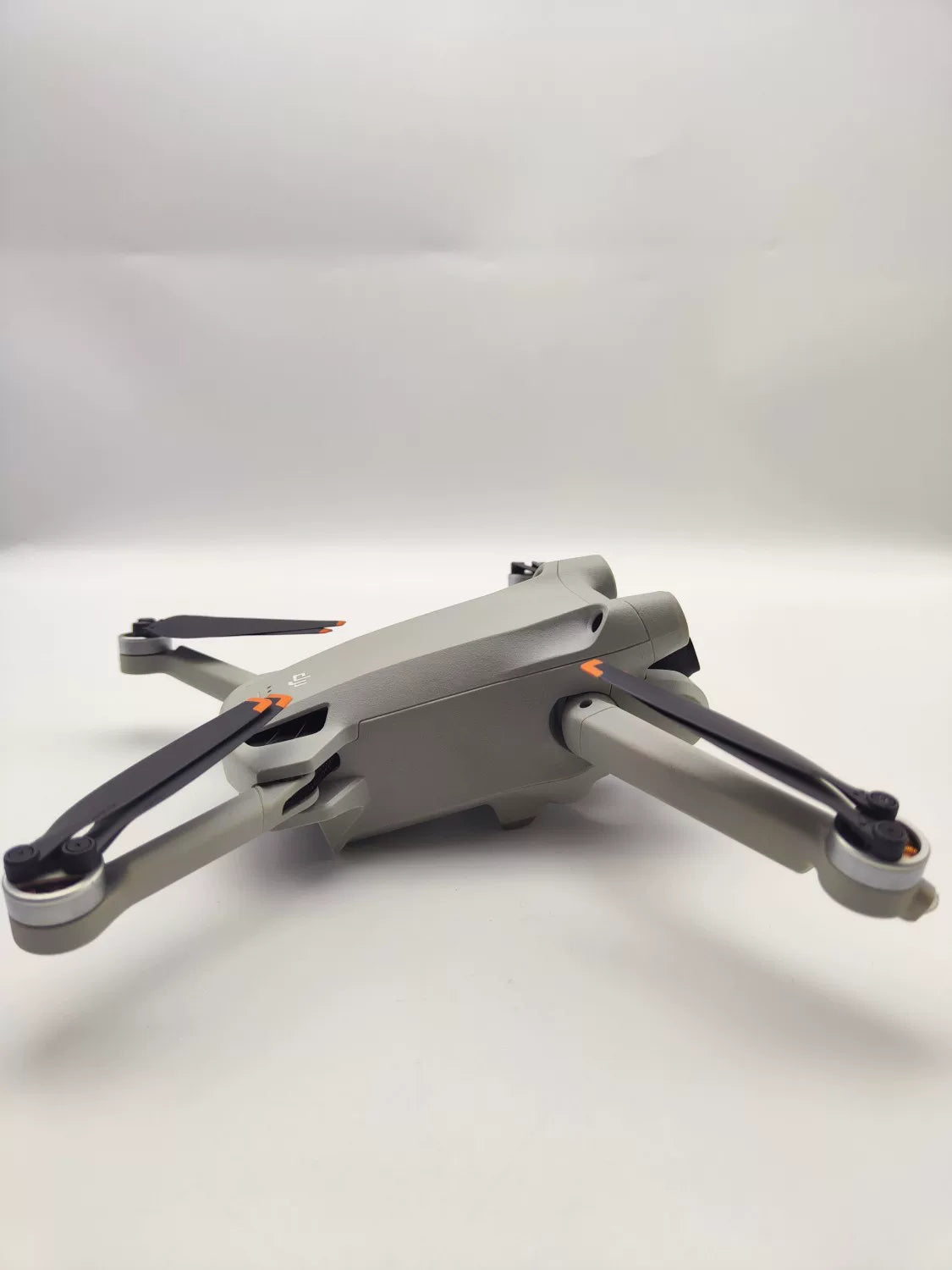 95% New (Like New) DJI mini3pro with Screen, Extended Battery with Module