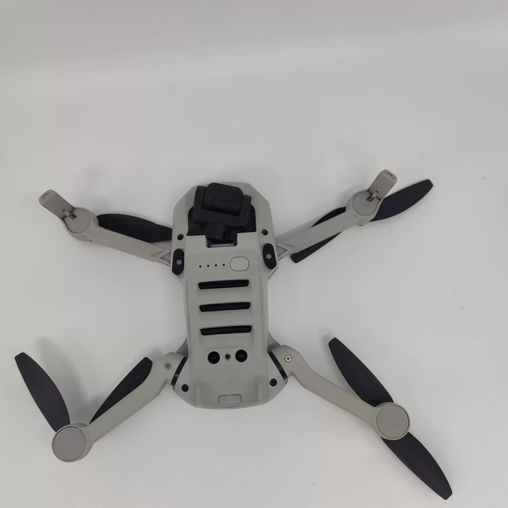 95% New (Like New) DJI Mini 2 Fly More Combo