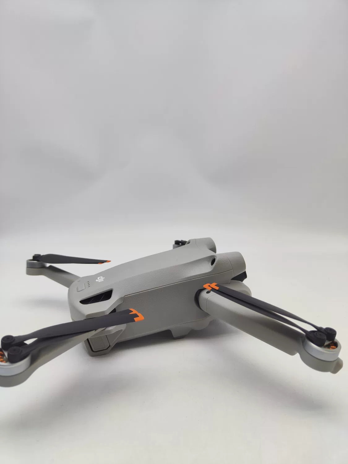 99% New (Mint) DJI Mini 3pro with Screen Standard Combo
