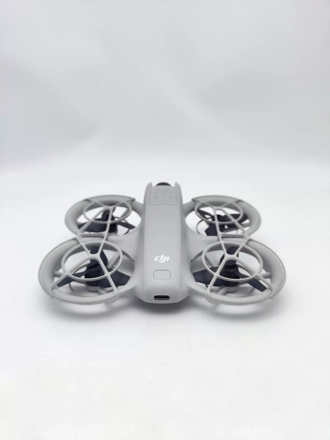 99% New (Mint) DJI neo Fly More Combo
