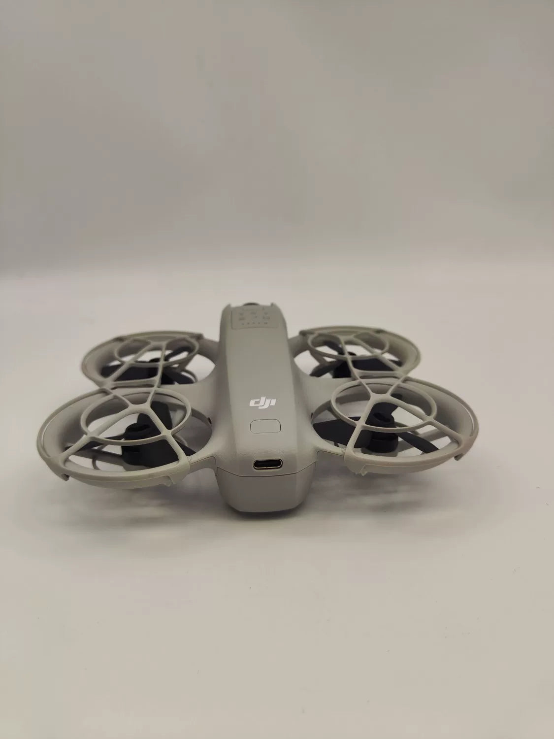 99% New (Mint) DJI neo Standard Remote Standard Combo Dual Battery
