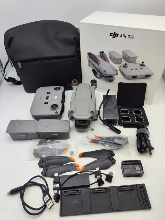 95% New (Like New) DJI air2s Fly More Combo