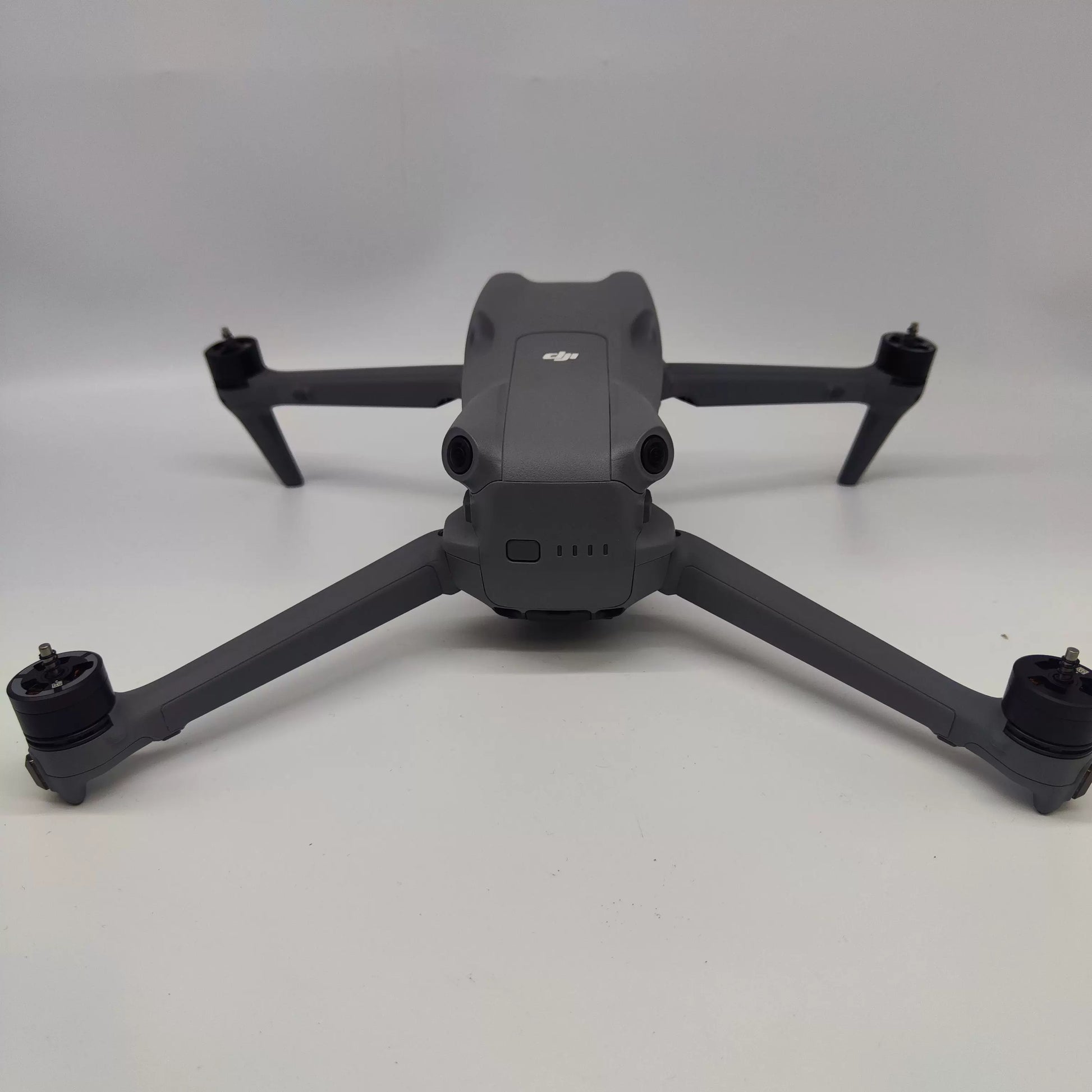 99% New (Mint) DJI Air 3 with Screen Standard Combo with DJI Care Refresh Body Not Activated