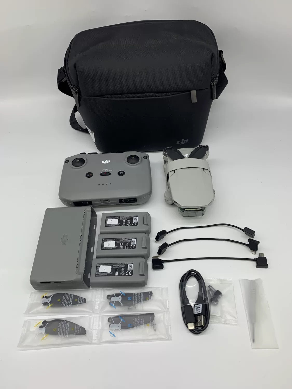 90% New (Excellent) DJI mini 2 Fly More Combo