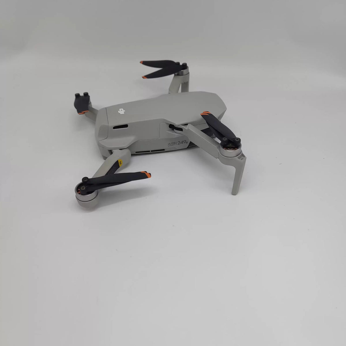 95% New (Like New) DJI Mini 2 Fly More Combo