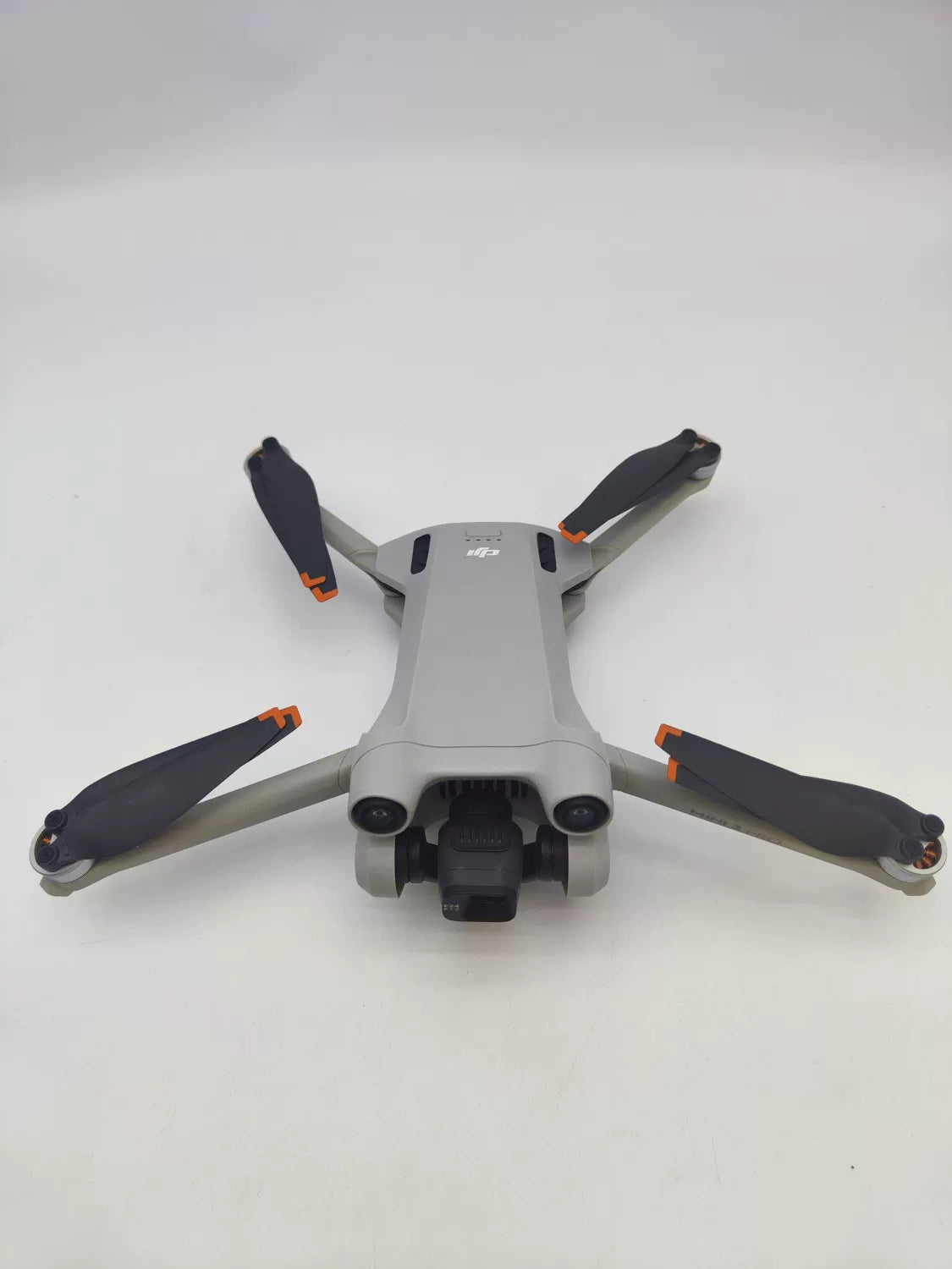 95% New (Like New) DJI mini3pro with Screen, Extended Battery Fly More Combo