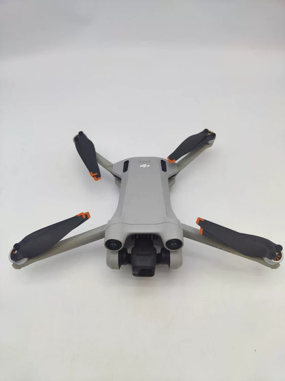 95% New (Like New) DJI mini3pro with Screen, Extended Battery Fly More Combo