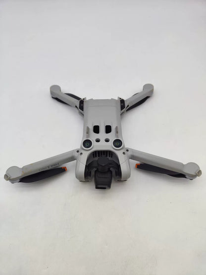 95% New (Like New) DJI mini3pro Extended Battery Fly More Combo