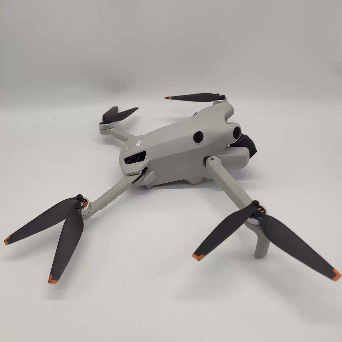 95% New (Like New) Mini 4 Pro with 2 -Gen RC Screen Remote