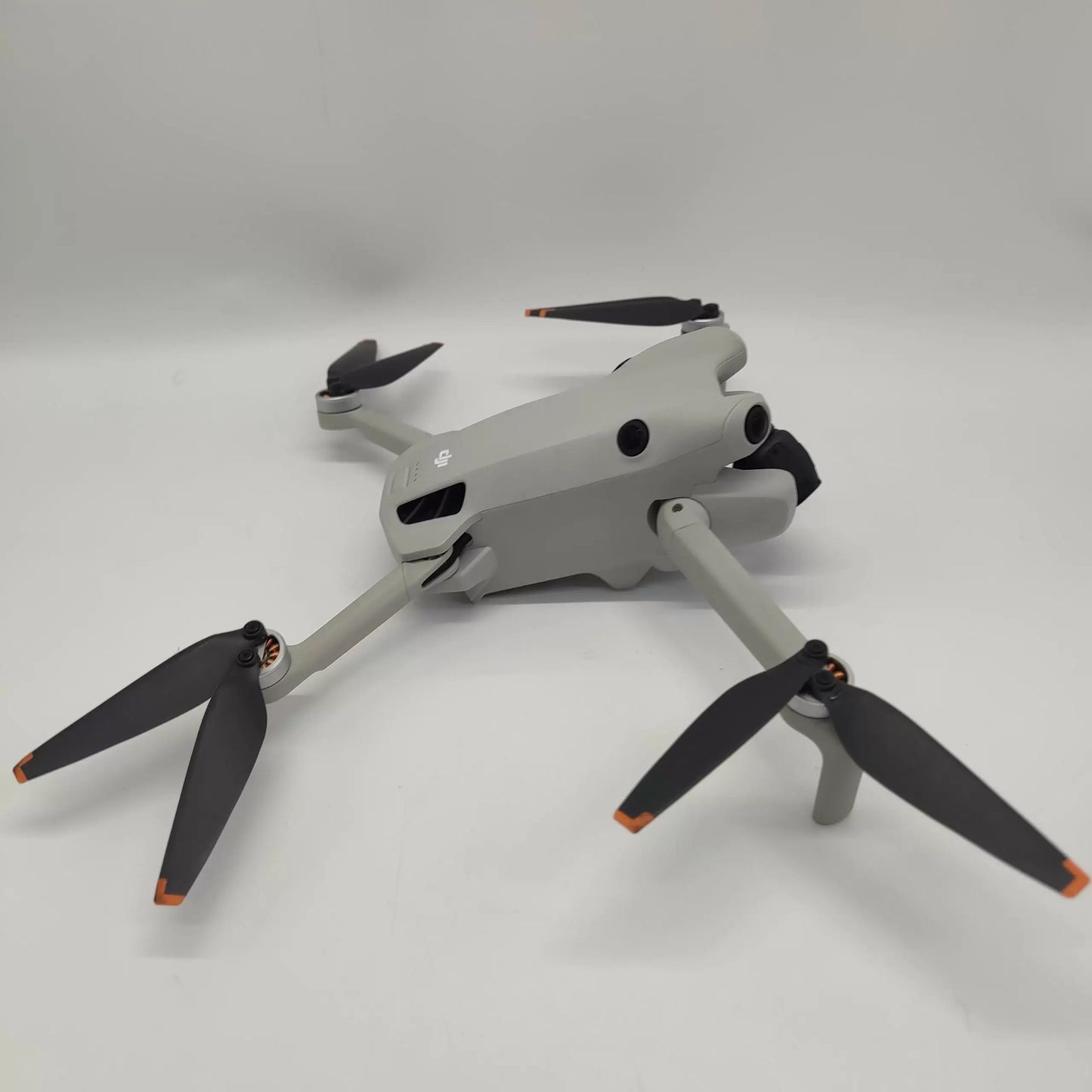 95% New (Like New) Mini 4 Pro with 2 -Gen RC Screen Remote