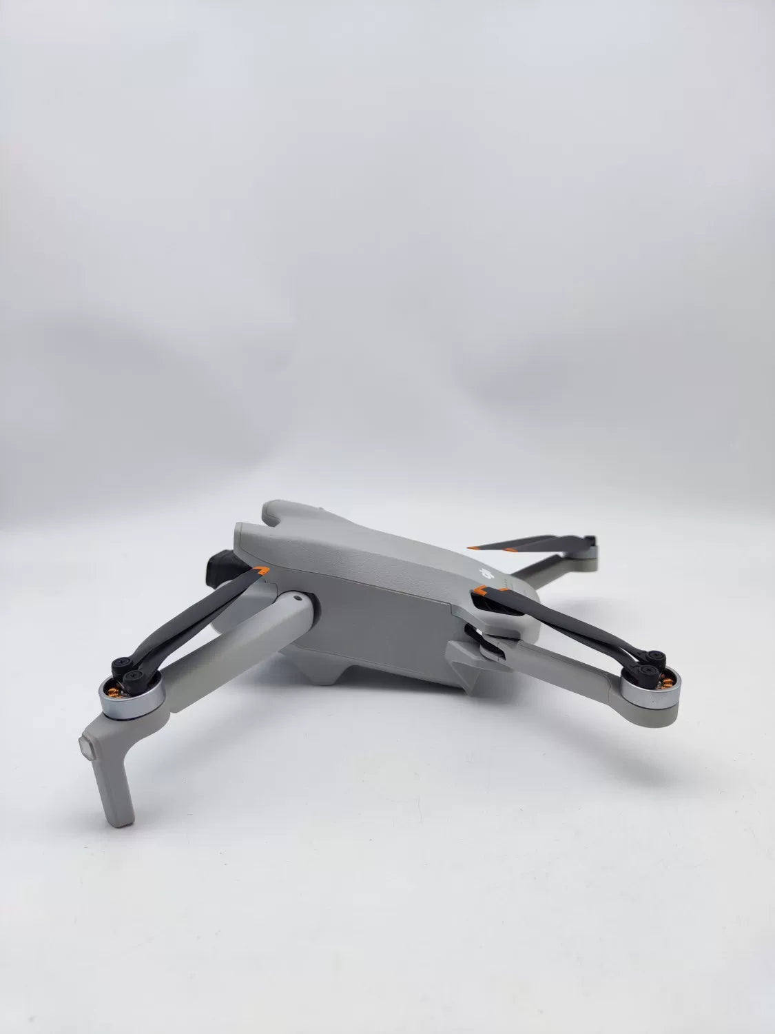 99% New (Mint) DJI mini3 with Screen, Extended Battery Fly More Combo with DJI Care Refresh
